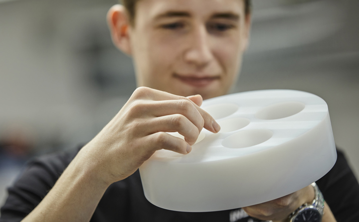 CNC-drejning er en af Induflex' foretrukne bearbejdningsmetoder.