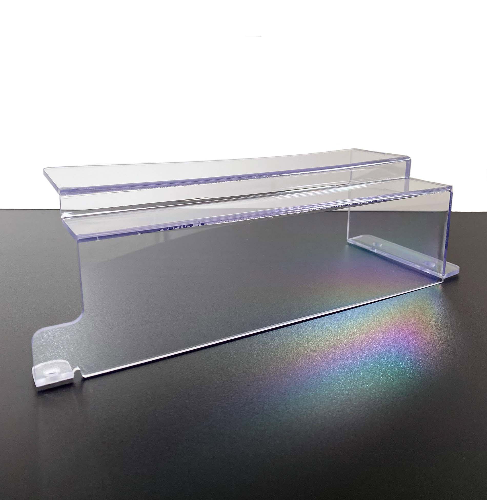 En afskærmning i polycarbonat, som er lyddæmpende og slagfast