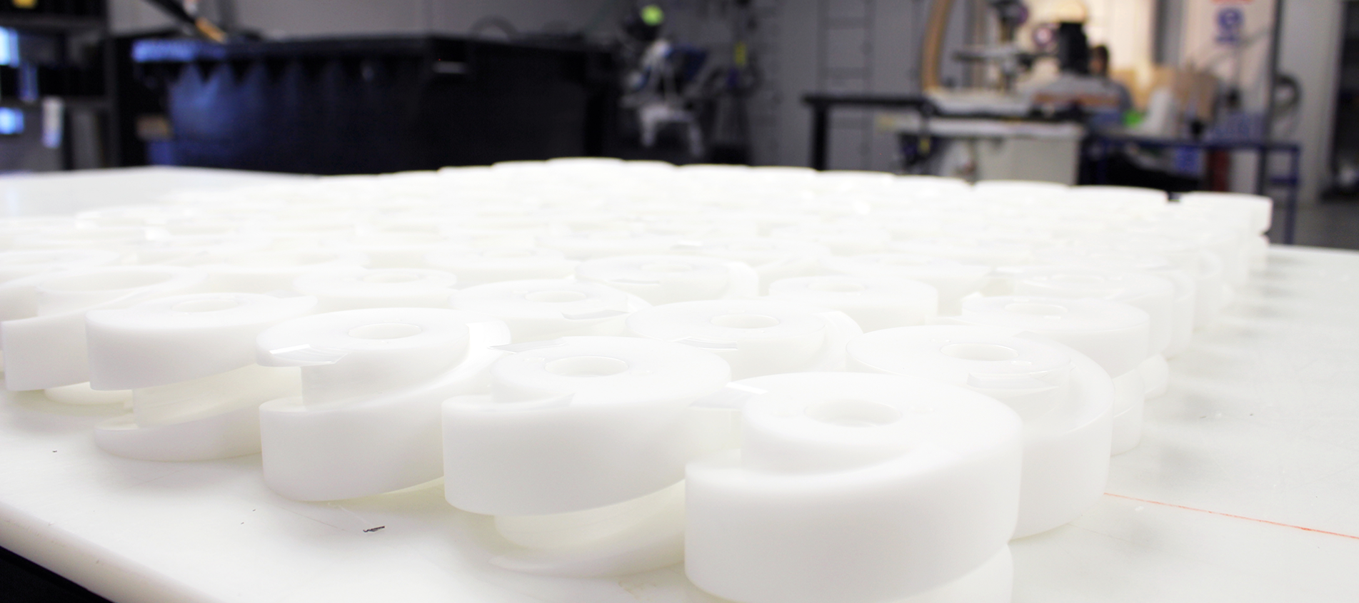 Dispenseringssnegle i hvid FKM plast er netop produceret