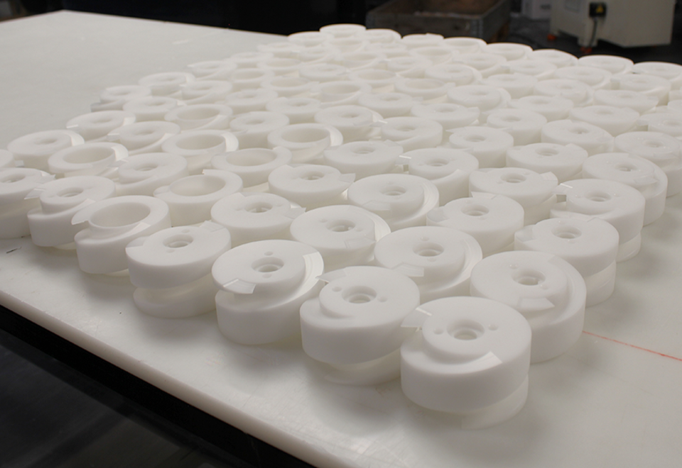 Dispensing screws in white FCM plastic is finished