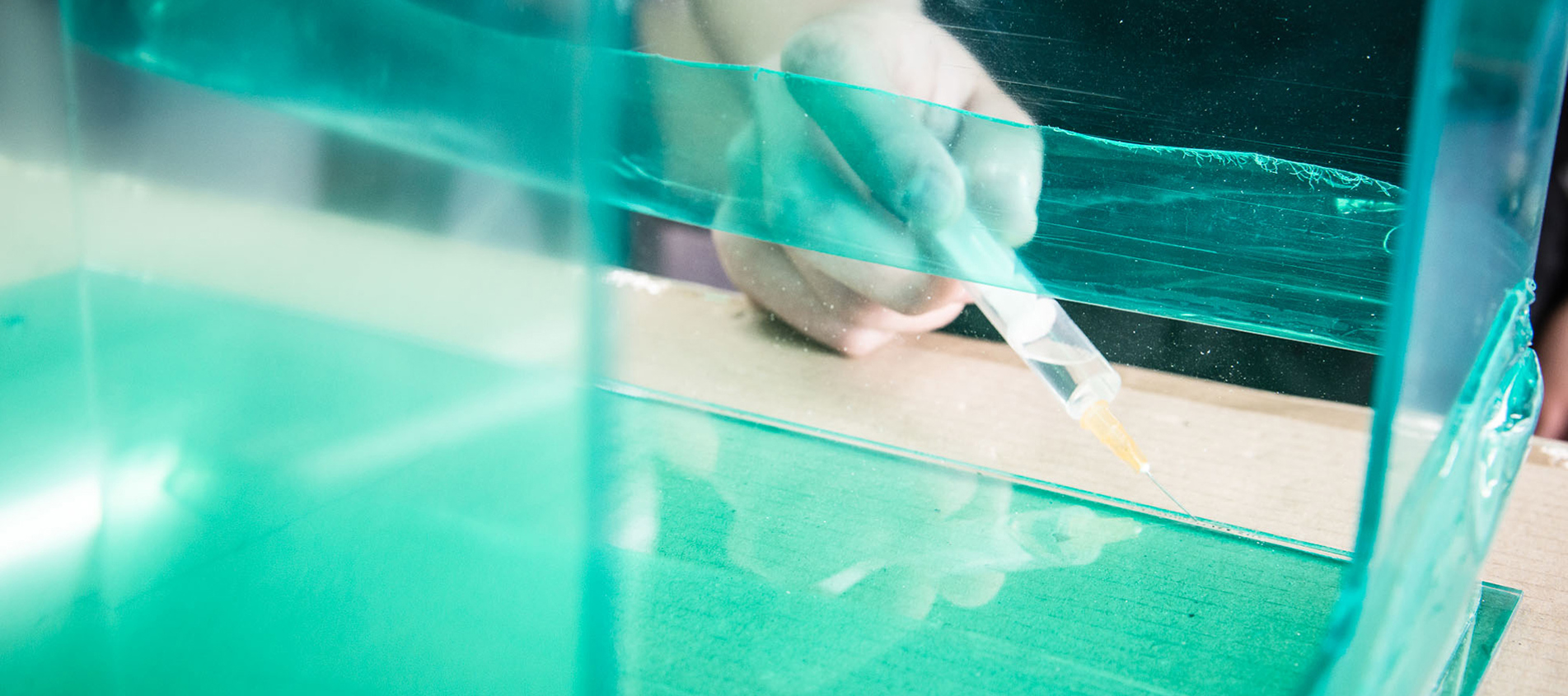 Glueing of clear acrylic with a needle