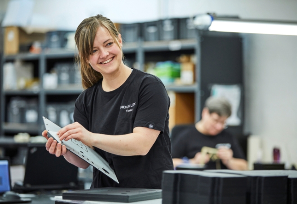 I montagen kan Induflex lime, montere coils, polere og meget mere.