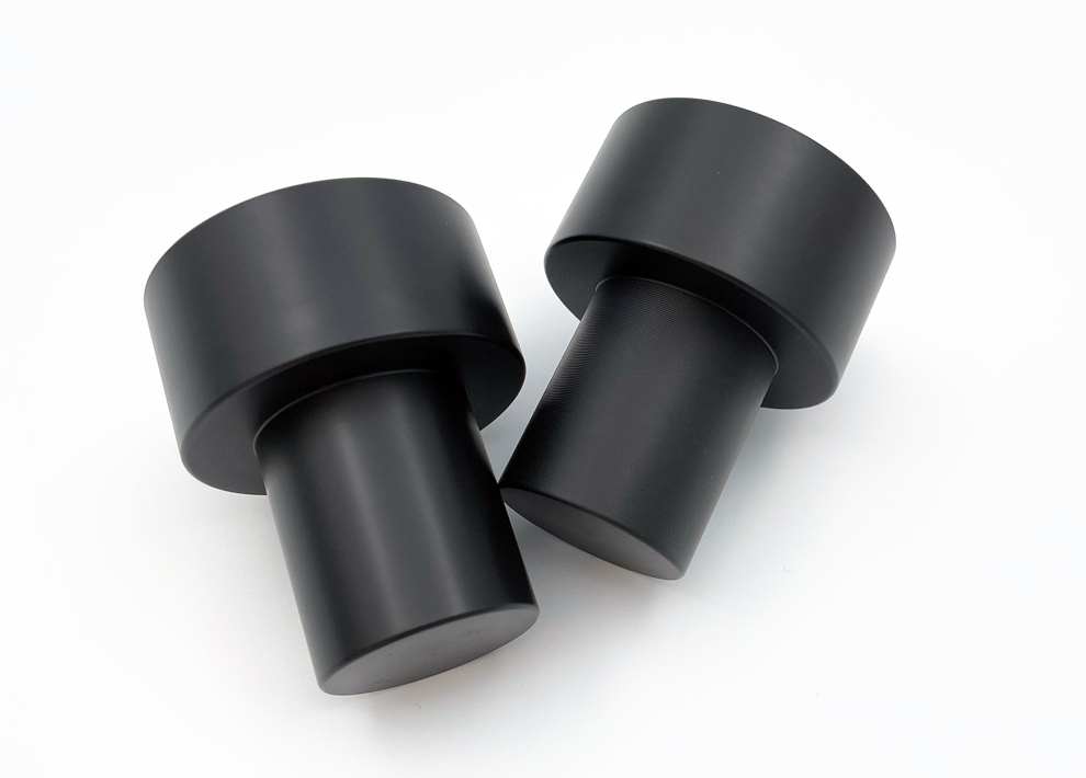 Sorte CNC-drejede emner med forskellige overflader