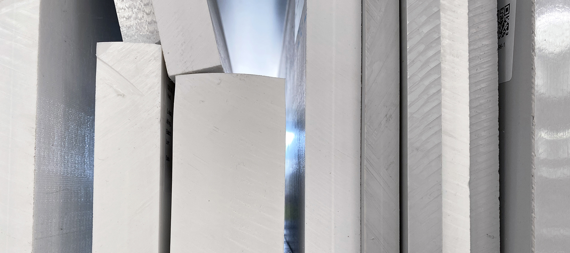 Sheets and pieces of PET-P plastics in stock