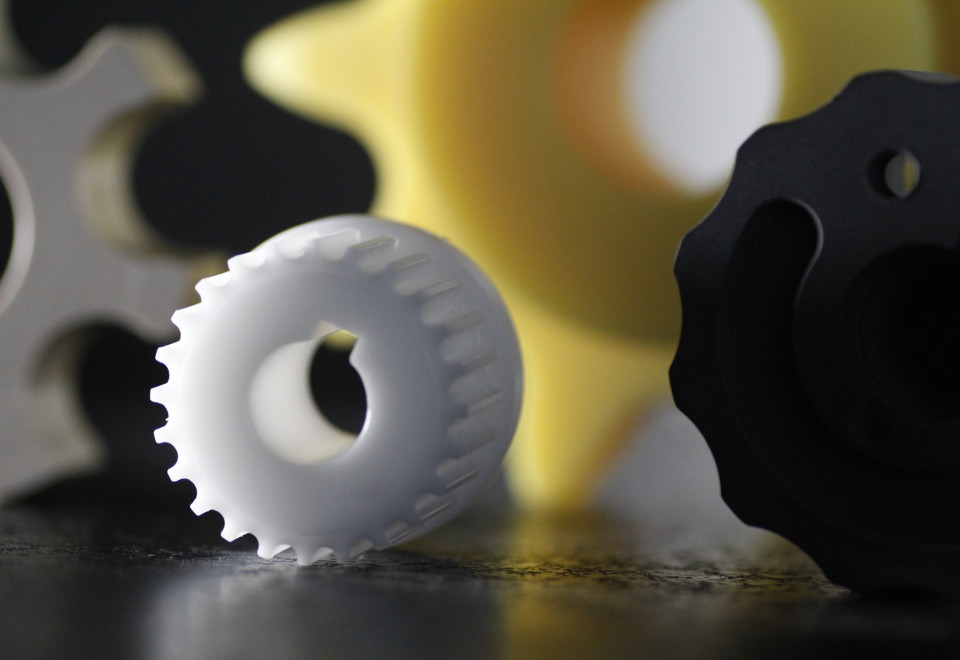 Long term temperatur effects on technical plastics.