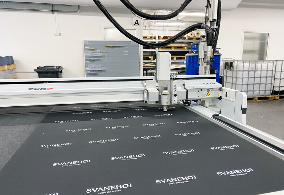 Skæreplotter hos Induflex skærer gummi ud i cirkler