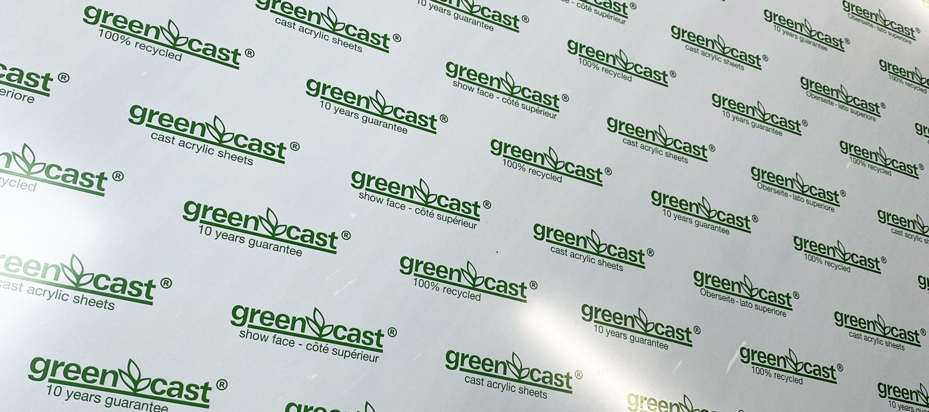 En plade genanvendt akryl af mærket GreenCast