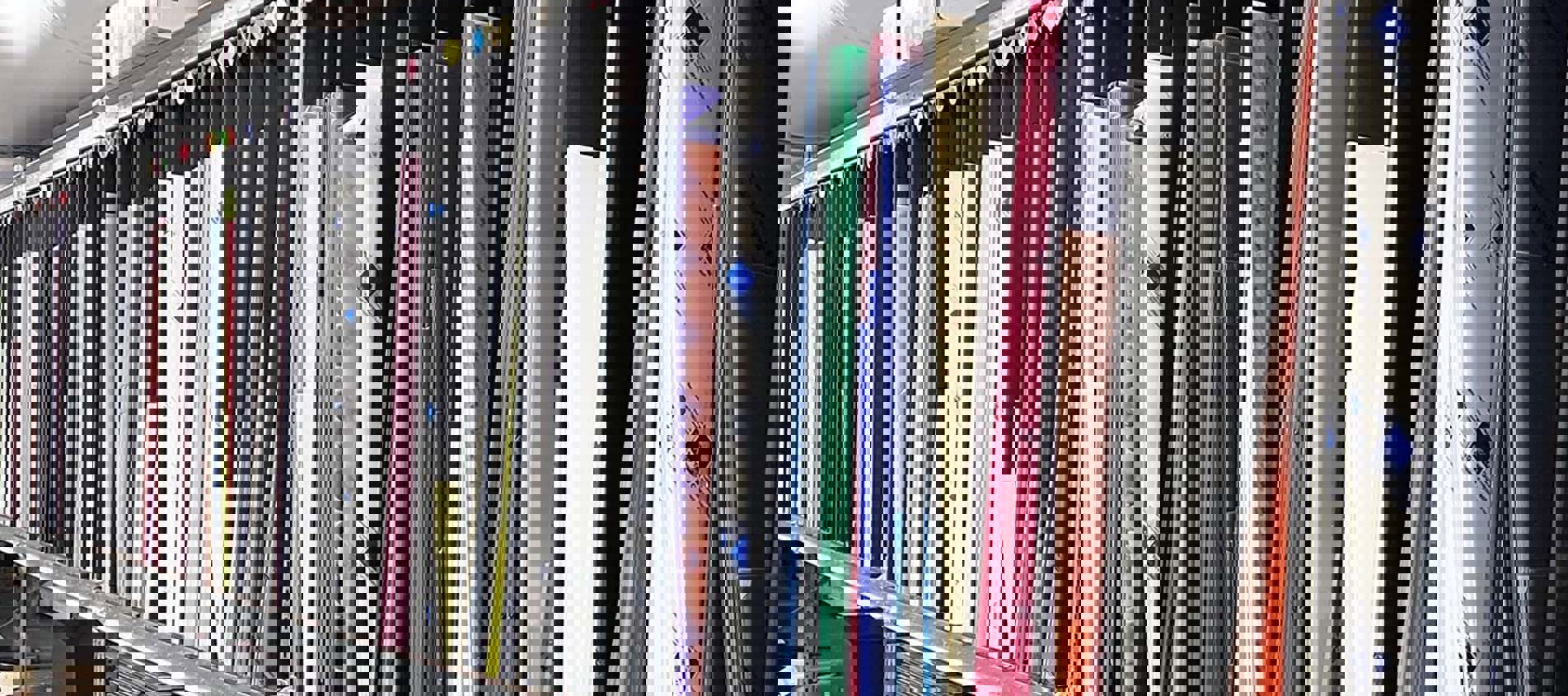 Akrylplader i mange farver på lager