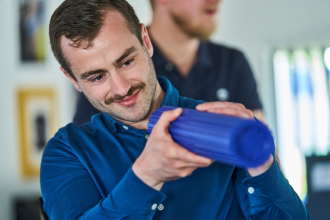 Induflex producerer hver dag kundespecifikke emner, såsom maskindele, i plast til industrien.