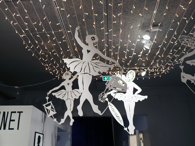 Laserskårede papirfigurer til Museum for Papirkunst