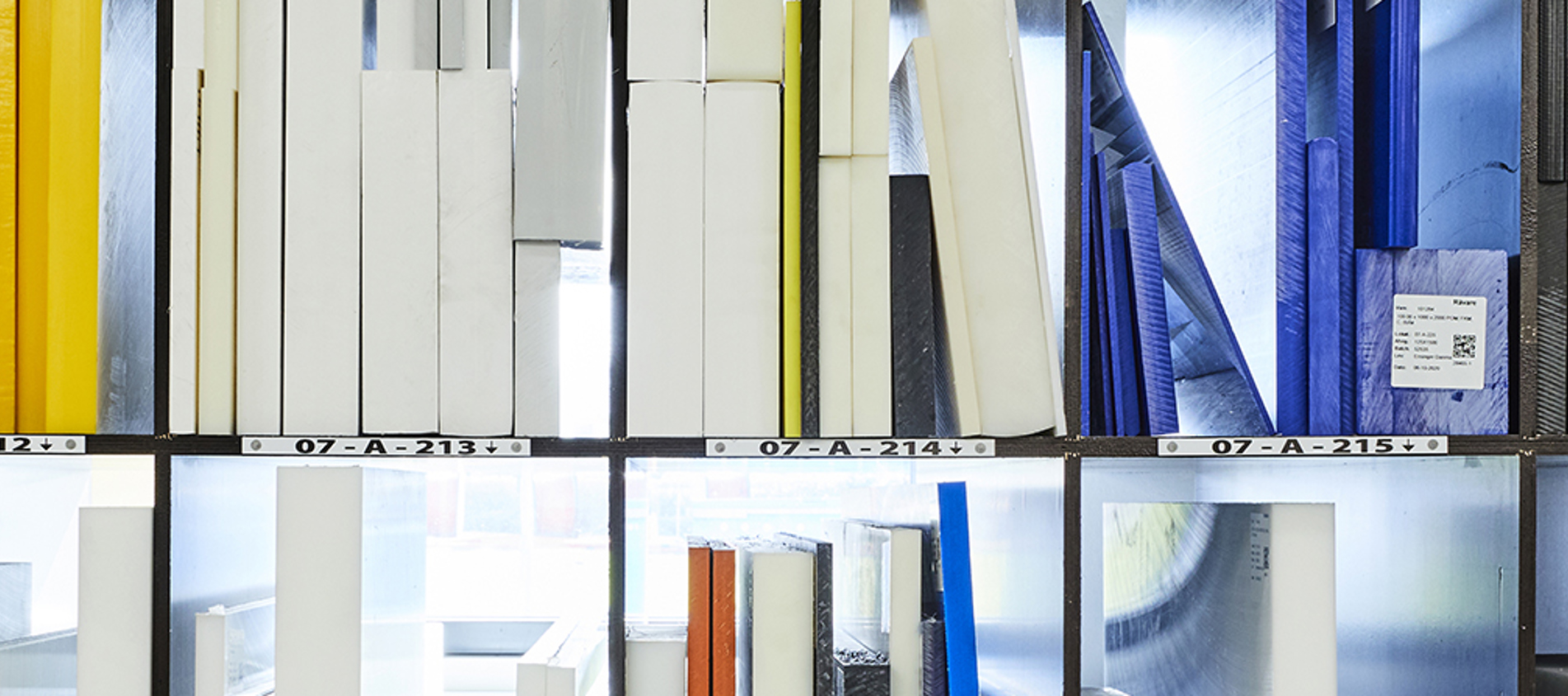 Induflex's inventory of sheets in technical plastics in yellow, white, black and blue