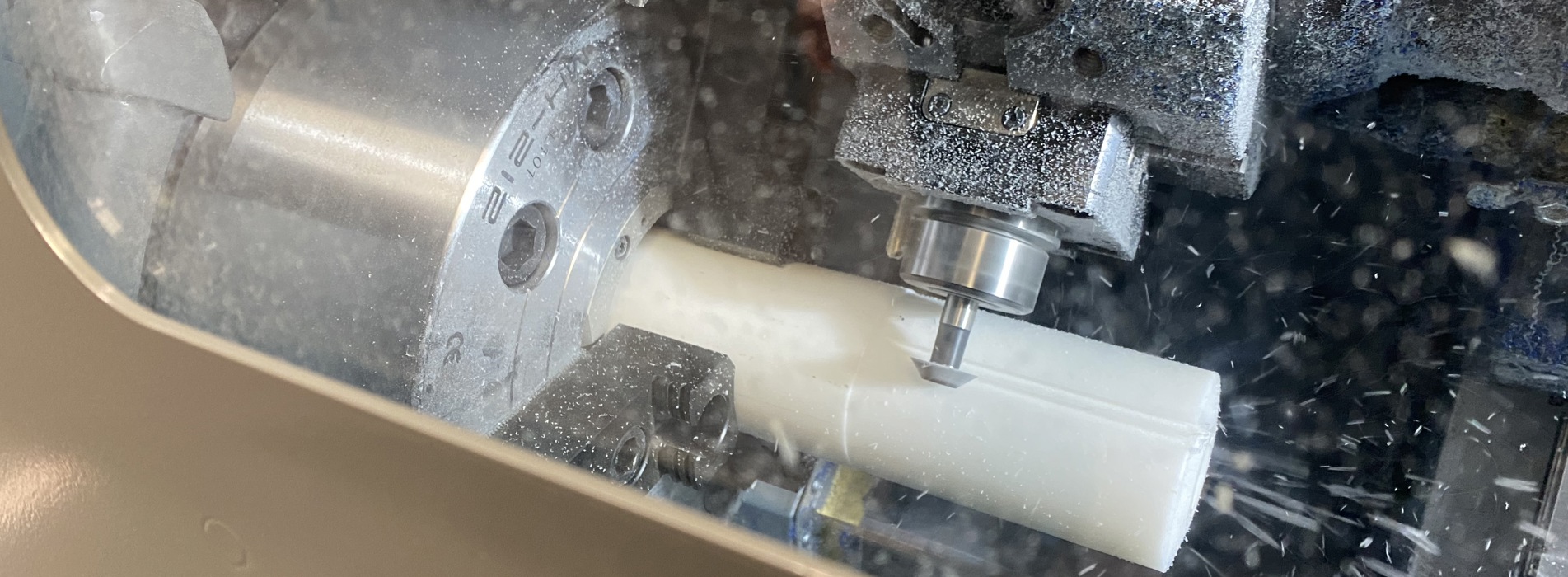 Hvis maskindel er ved at blive drejet i CNC-drejebænk